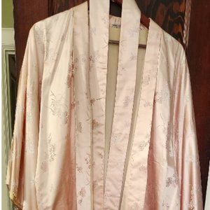 Vintage Pink Japanese Kimono-Style Robe